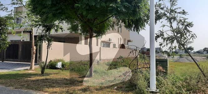 Hotspot Alert! 5 Marla Possession Plot in DHA Phase 6 Block E at a Budget Price!