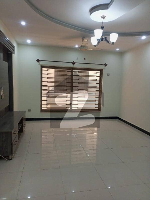 10 Marla Double Storey House for Rent 10 Marla Double Storey House for Rent