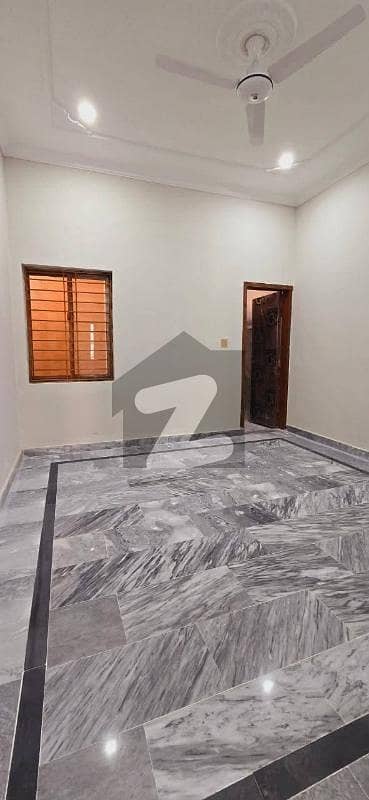 گرین ایونیو اسلام آباد میں 2 کمروں کا 7 مرلہ بالائی پورشن 30.0 ہزار میں کرایہ پر دستیاب ہے۔