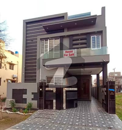5 MARLA BRAND NEW HOUSE AVAILABLE FOR SALE IN DHA RAHBER 11 SECTOR 2