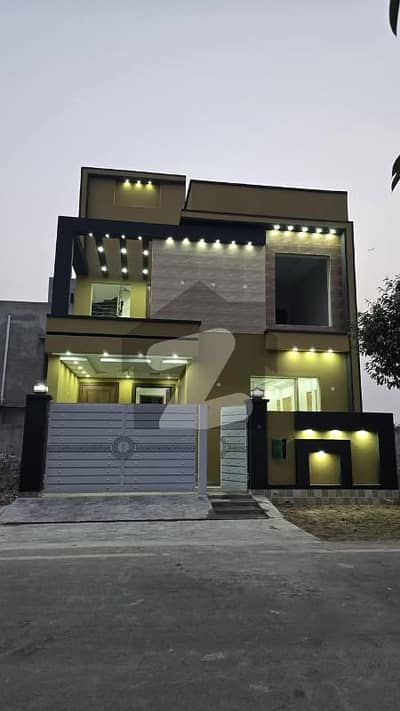 5 Marla Brand New House Available For Sale