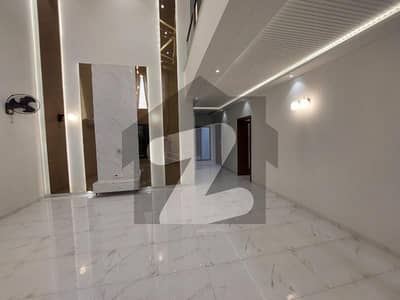 کینال روڈ فیصل آباد میں 4 کمروں کا 10 مرلہ مکان 5.9 کروڑ میں برائے فروخت۔