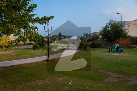 16.5 MARLA PLOT FOR SALE CANAL PARK CANAL ROAD FSD