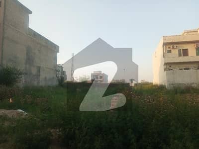 40*80 Plot Near Jinnah Gardens Entrance