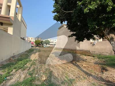 10 Marla Plot Available In Block EE Extension City Housing Gujranwala