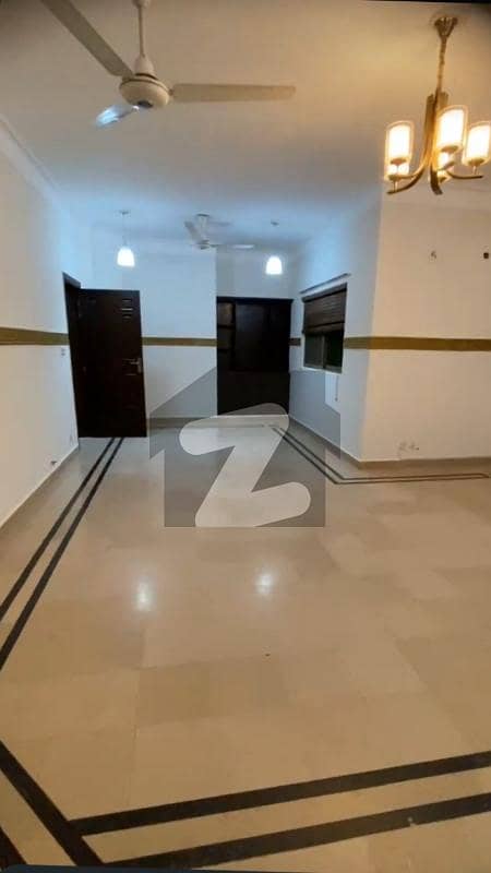 ایف ۔ 11 مرکز ایف ۔ 11,اسلام آباد میں 3 کمروں کا 12 مرلہ فلیٹ 1.3 لاکھ میں کرایہ پر دستیاب ہے۔ ایف ۔ 11 مرکز ایف ۔ 11,اسلام آباد میں 3 کمروں کا 12 مرلہ فلیٹ 1.3 لاکھ میں کرایہ پر دستیاب ہے۔