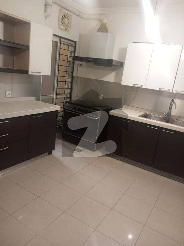 4 Bedrooms Apartment Karakarom Enclave 4 Bedrooms Apartment Karakarom Enclave