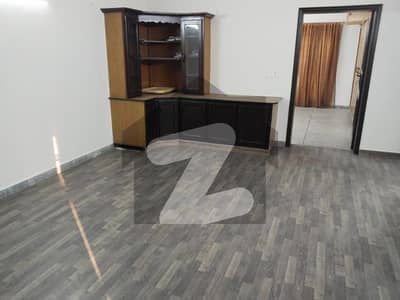 10 marla lower lock upper portion available for Rent near LGS and Roots School phase 4 DHA Lahore