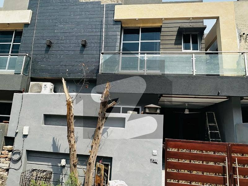 Ideal House In Lahore Available For Rs. 18800000 Ideal House In Lahore Available For Rs. 18800000