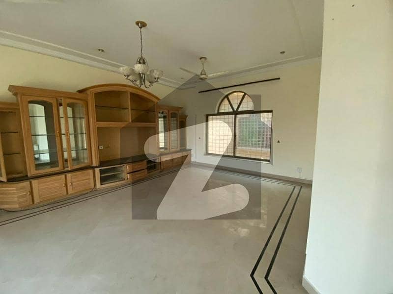 ایف ۔ 8 اسلام آباد میں 5 کمروں کا 1 کنال مکان 25.0 کروڑ میں برائے فروخت۔ ایف ۔ 8 اسلام آباد میں 5 کمروں کا 1 کنال مکان 25.0 کروڑ میں برائے فروخت۔