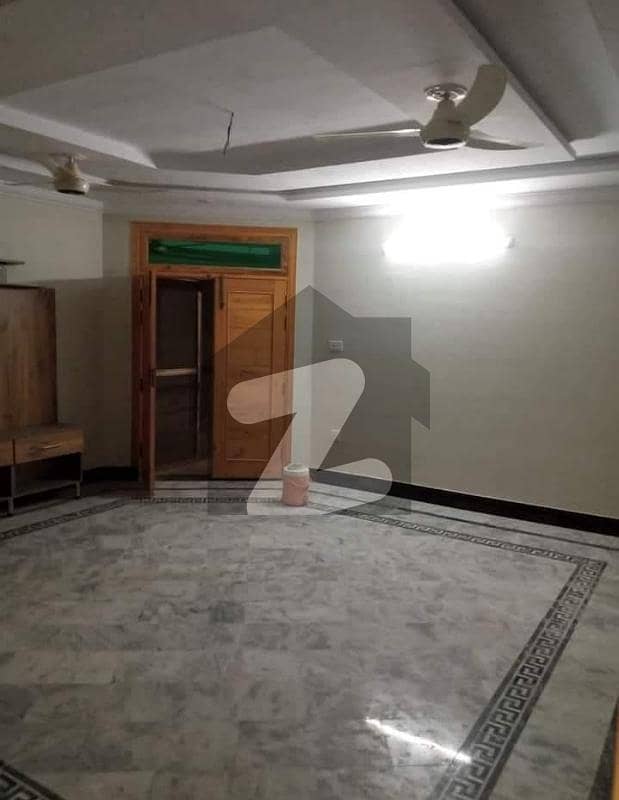 Ideal location House & walking distance Masjid park Ideal location House & walking distance Masjid park