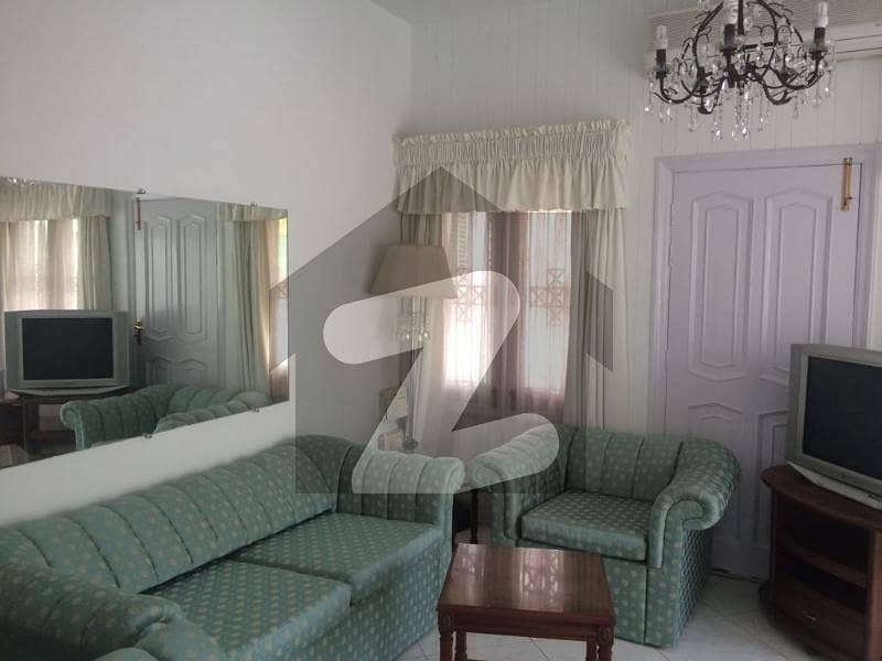 DECENT HOUSE AVILABLE FOR RENT, F-6/1, ISLAMABAD DECENT HOUSE AVILABLE FOR RENT, F-6/1, ISLAMABAD