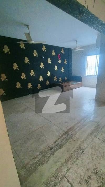 ڈی ایچ اے فیز 5 ڈی ایچ اے ڈیفینس,کراچی میں 2 کمروں کا 5 مرلہ فلیٹ 1.25 کروڑ میں برائے فروخت۔