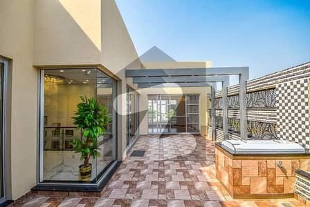 TOP HIGHTED VIEW AREA KANAL LUSH CONDITION HOUSE AVAIL FOR SALE
