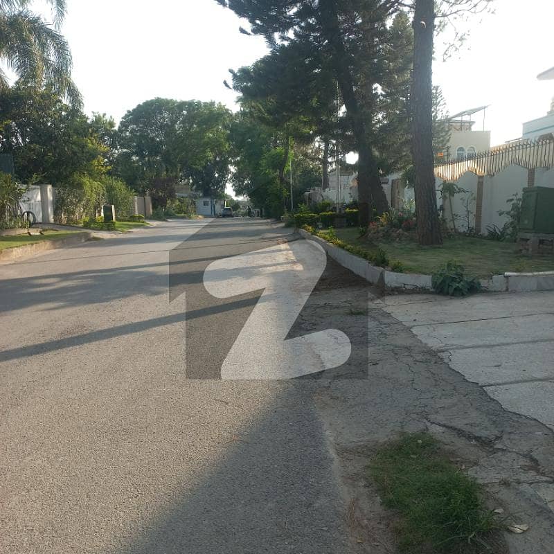 F-7 HOUSE DEMOLISHED FOR SALE INVESTER RATE . CDA TRANSFER F-7 HOUSE DEMOLISHED FOR SALE INVESTER RATE . CDA TRANSFER