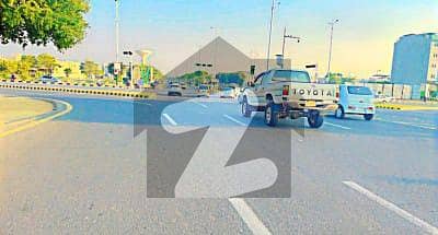 ڈی ایچ اے فیز 7 - بلاک یو فیز 7,ڈیفنس (ڈی ایچ اے),لاہور میں 1 کنال رہائشی پلاٹ 3.35 کروڑ میں برائے فروخت۔ ڈی ایچ اے فیز 7 - بلاک یو فیز 7,ڈیفنس (ڈی ایچ اے),لاہور میں 1 کنال رہائشی پلاٹ 3.35 کروڑ میں برائے فروخت۔