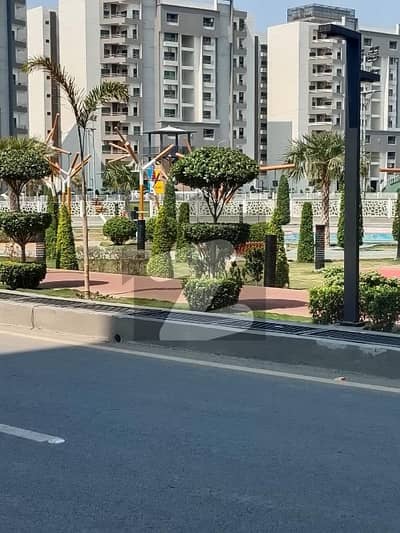12 MARLA 4 BEDROOMS APARTMENT AVAILABLE FOR SALE