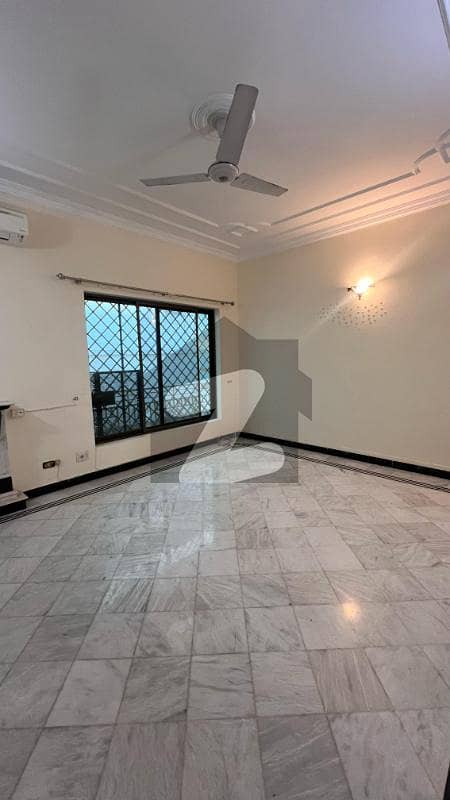 HOUSE FOR RENT IN F-7 HOUSE FOR RENT IN F-7