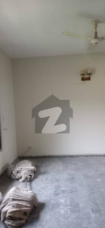 Smart Choice, Smooth Living: Rent a 1-Kanal Stylish Upper Portion in Gulberg Falcon Complex with Prime Access, Great Surroundings & Fabulous Comfort