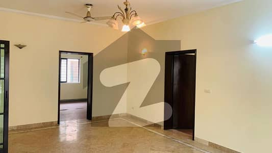 ONE KANAL UPPER PORTION AVAILABLE FOR RENT IN DHA PHASE 4