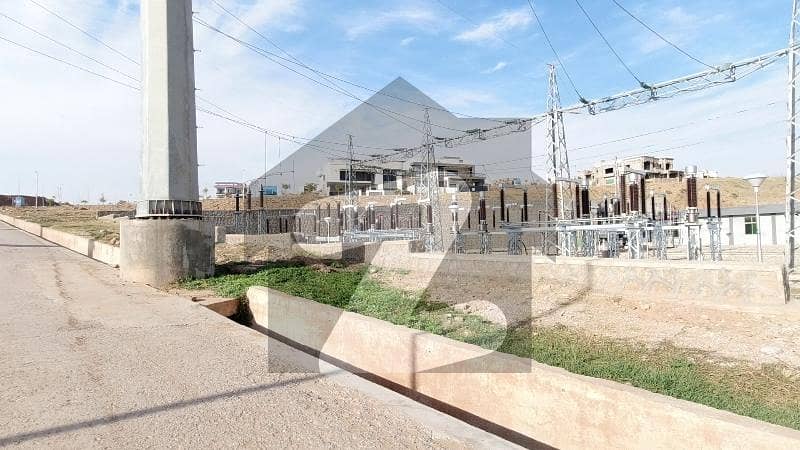 4 Marla Park Facing Commercial Plots For Sale