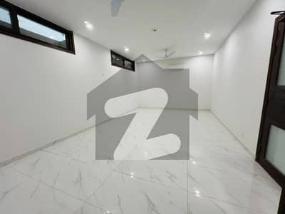 500 Yards Beautiful Bungalow, Phase Viii DHA Karachi, Sindh
