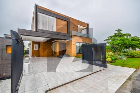 Top Of Line One Kanal Independent House Available For Rent Near Park And Market