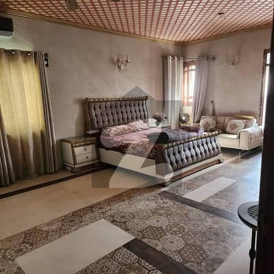 500 Sq. Yards Bungalown Well Maintained For Sale in Creek Lanes , DHA Phase 7 | 6 Beds | Prime Location 500 Sq. Yards Bungalown Well Maintained For Sale in Creek Lanes , DHA Phase 7 | 6 Beds | Prime Location