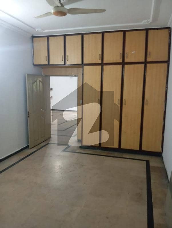 10 Marla Upper Portion College Road 10 Marla Upper Portion College Road