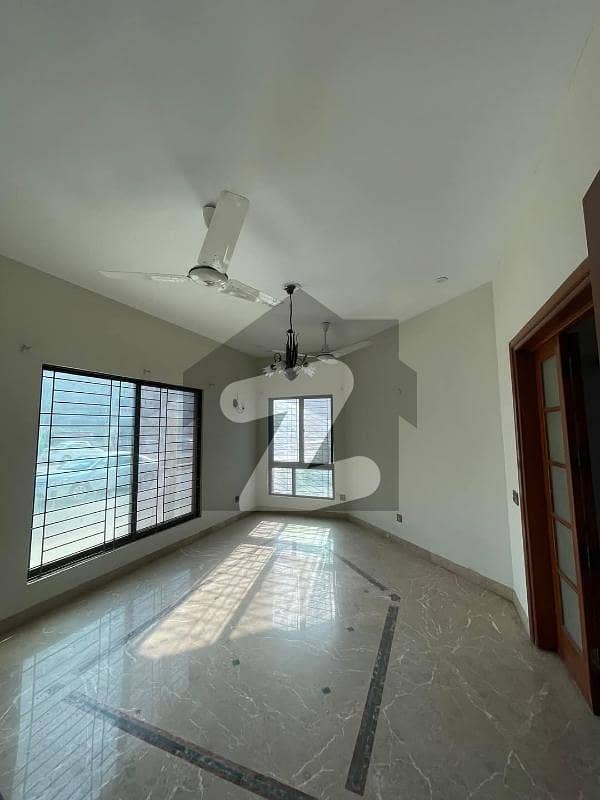 CHANCE DEAL| BUNGALOW FOR SALE | PRIME LOCATION| CHANCE DEAL| BUNGALOW FOR SALE | PRIME LOCATION|