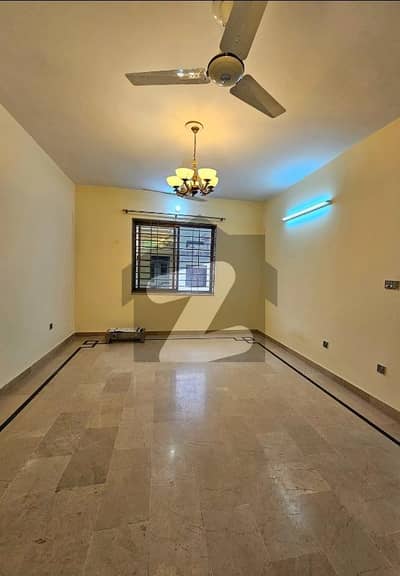10 Marla BASEMENT Everything Separate All Facilities G-13/2