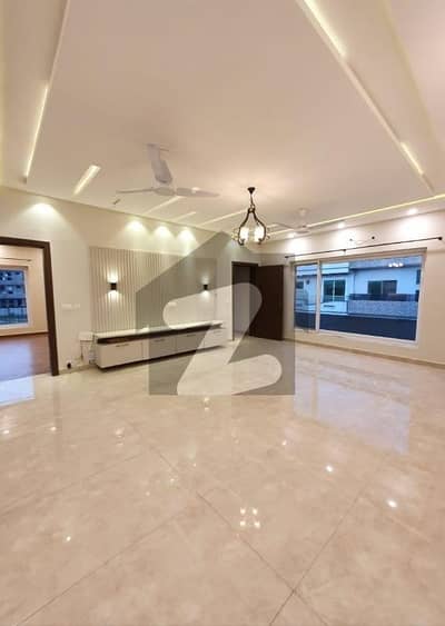10 Marlas Luxurious Ground Floor Brand New All Facilities Near Kashmir Highway & Park G-14/4