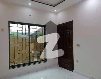 پی جی ای سی ایچ ایس فیز 1 پنجاب گورنمنٹ ایمپلائیز سوسائٹی,لاہور میں 4 کمروں کا 1 کنال مکان 3.2 لاکھ میں کرایہ پر دستیاب ہے۔
