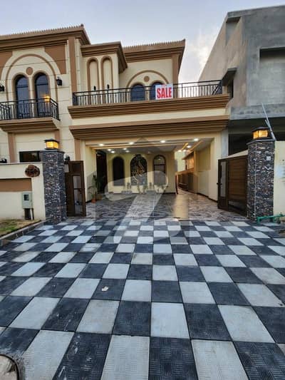 A 10 Marla Beautiful House Available In Phase 8