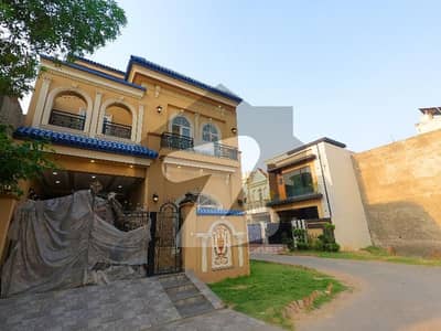 Corner Formanities Housing Scheme - Block LL House Sized 5 Marla Is Available Corner Formanities Housing Scheme - Block LL House Sized 5 Marla Is Available