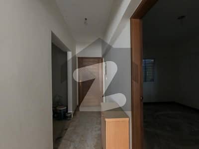 Unoccupied Prime Location Flat Of 1500 Square Feet Is Available For sale In Jamshed Town Unoccupied Prime Location Flat Of 1500 Square Feet Is Available For sale In Jamshed Town