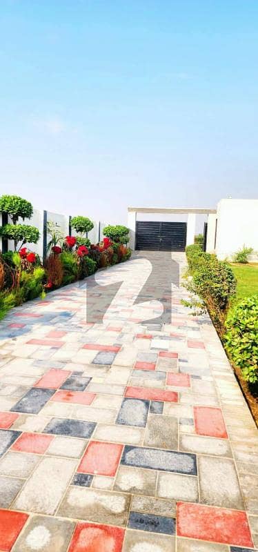 Sale The Ideally Located Farm House For An Incredible Price Of Pkr Rs. 22000000