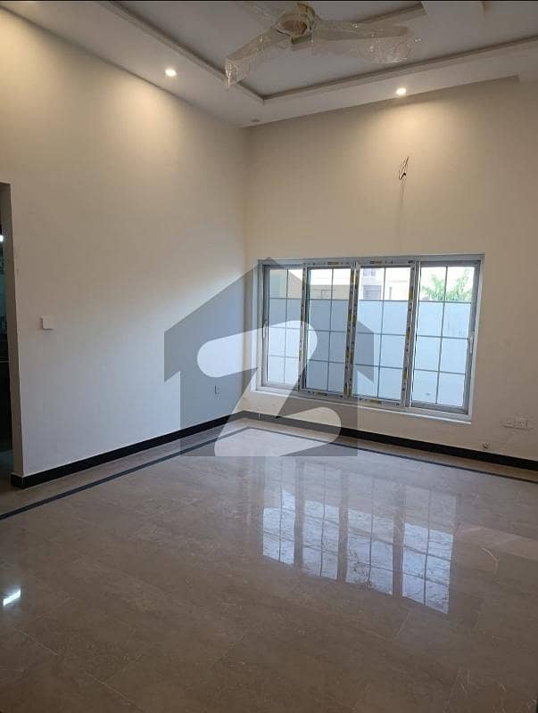 Beautiful Lower ground Available For Rent Beautiful Lower ground Available For Rent