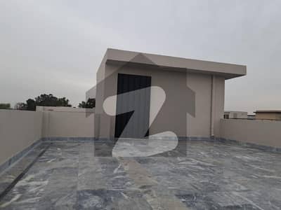 ڈی ایچ اے فیز 7 ڈیفنس (ڈی ایچ اے),لاہور میں 4 کمروں کا 10 مرلہ مکان 5.1 کروڑ میں برائے فروخت۔