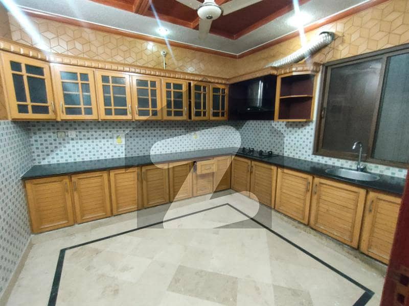 10 Marla Upper Portion Available For Rent Lush Condition