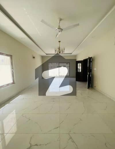 FLAT FOR SALE IN BURJUL IMRAN 3 BED DD 3 BATHS