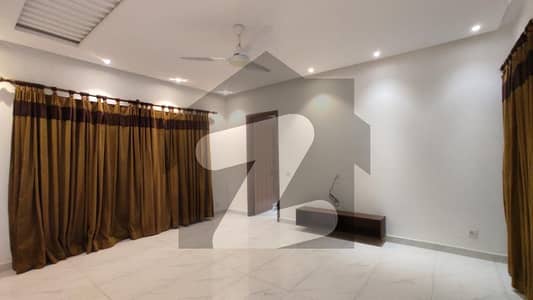 1 Kanal Upper Portion Available For Rent