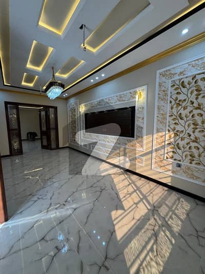 10 Marla Brand New Luxury House For Sale in Samnabad 10 Marla Brand New Luxury House For Sale in Samnabad