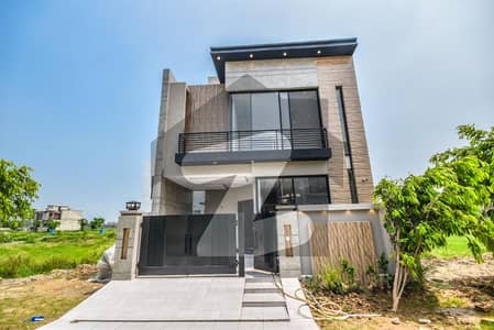 With Servant Quarter 5 Marla Prime Located House For Rent In DHA Lahore