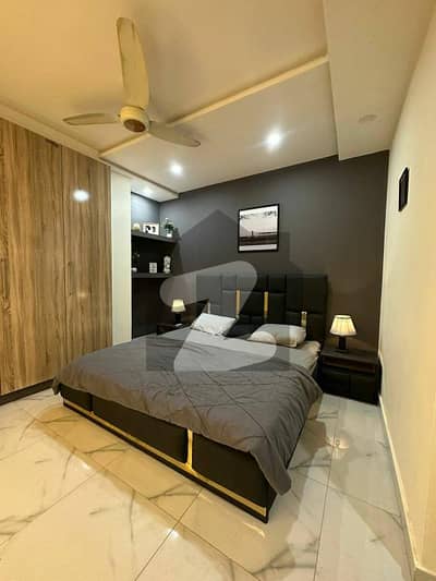 01 BED LUXURY FURNISHED APARTMENT AVAILBLE FOR RENT AT GULBERG GREEEN ISLAMABAD