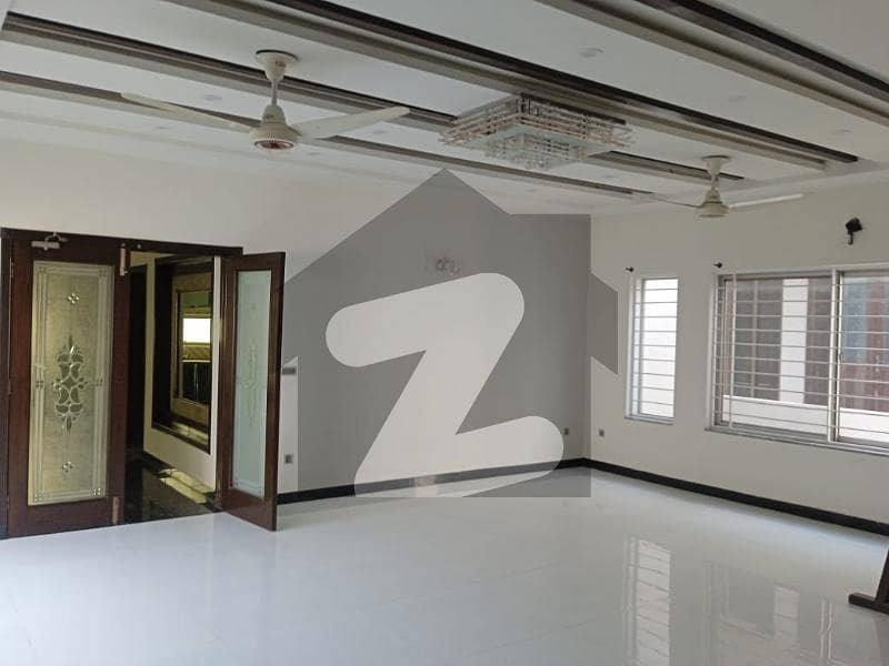 10 TILED 2ND FLOOR GOOD CONDITION 10 TILED 2ND FLOOR GOOD CONDITION