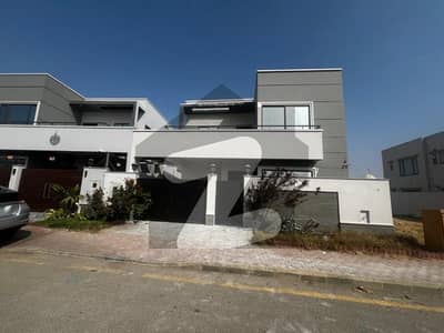 272sq yd 5 Bedrooms Luxury Villa is Available FOR RENT. 6km from Entrance of BTK. 5 Bed DDL 2 Kitchens