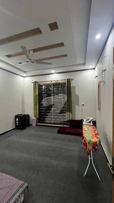 Portion Vip Location Near To Market And BRT