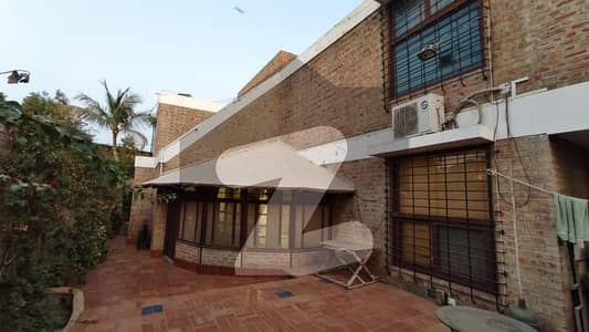 Khayabane Hilal 1 Unit 500 Yards Well Maintained Bungalow For Sale Dha Phase 6 Near Hilal Park