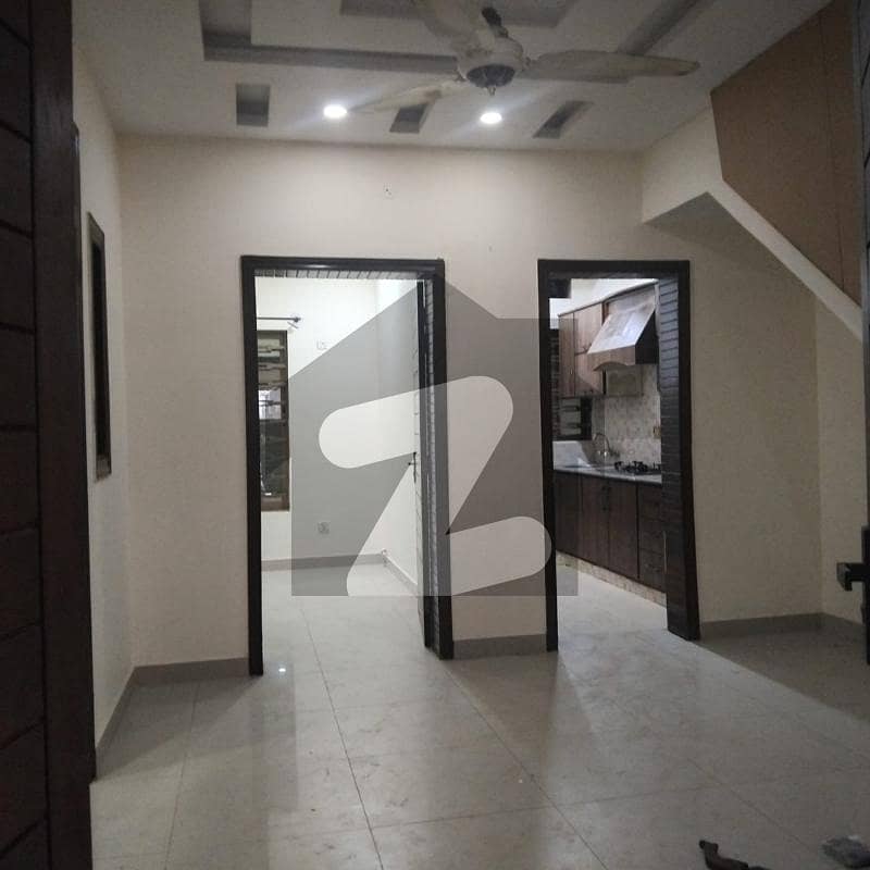 25x40 Upper Portion Available For Rent 25x40 Upper Portion Available For Rent